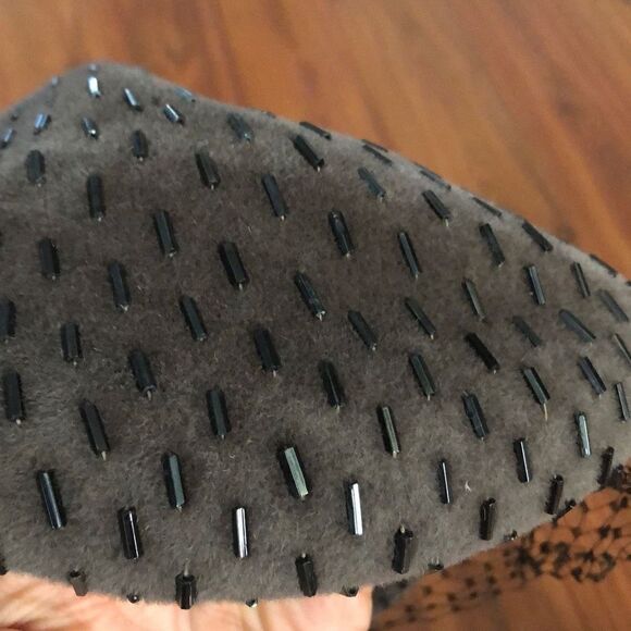 Christine Vintage Park Ave., New York elegant hat with mesh veil beaded gray - Picture 7 of 7